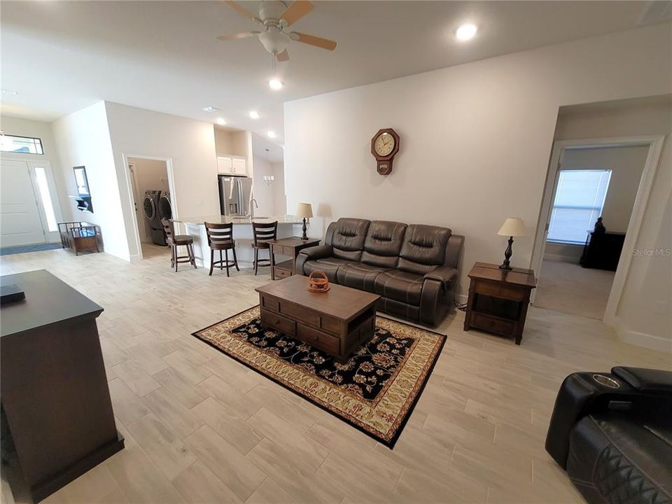 For Rent: $2,500 (4 beds, 2 baths, 1820 Square Feet)