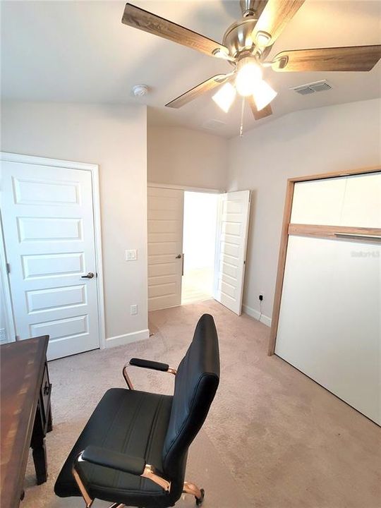 For Rent: $2,500 (4 beds, 2 baths, 1820 Square Feet)