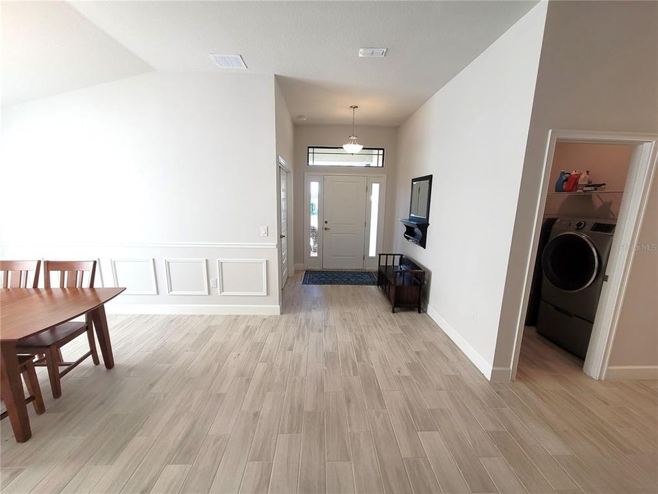 For Rent: $2,500 (4 beds, 2 baths, 1820 Square Feet)