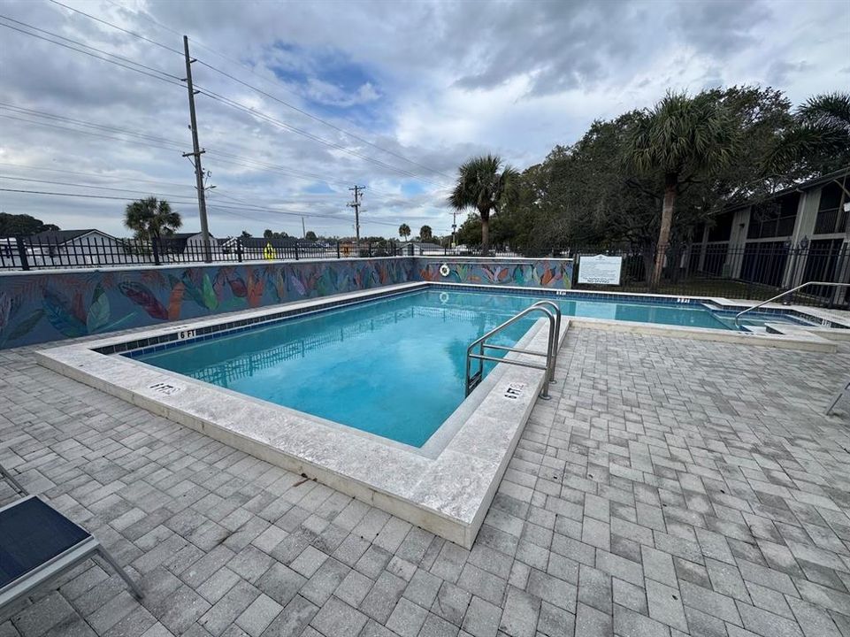 For Sale: $155,000 (2 beds, 2 baths, 973 Square Feet)