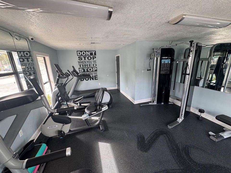 For Sale: $155,000 (2 beds, 2 baths, 973 Square Feet)