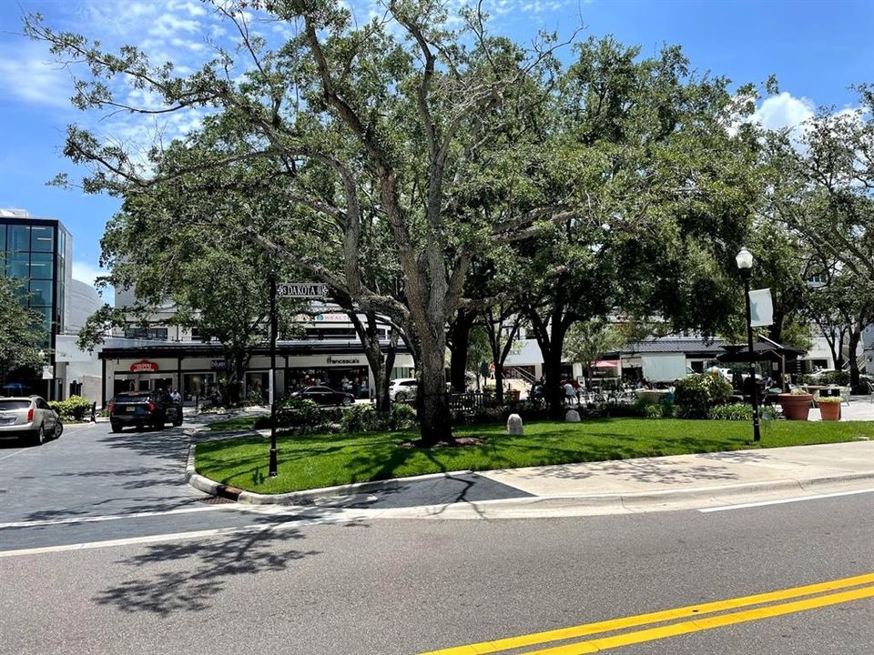 For Sale: $155,000 (2 beds, 2 baths, 973 Square Feet)