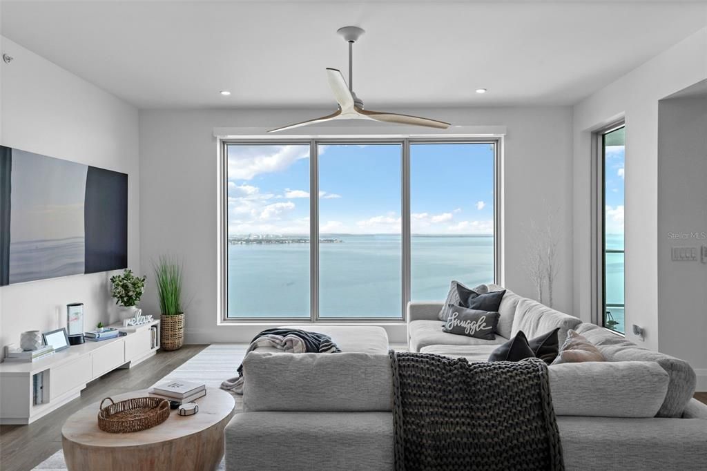 En Venta: $1,995,000 (2 camas, 3 baños, 2176 Pies cuadrados)