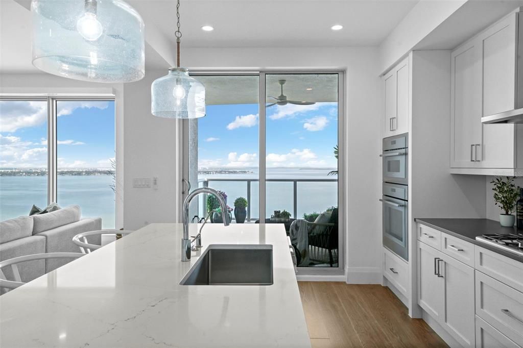 En Venta: $1,995,000 (2 camas, 3 baños, 2176 Pies cuadrados)