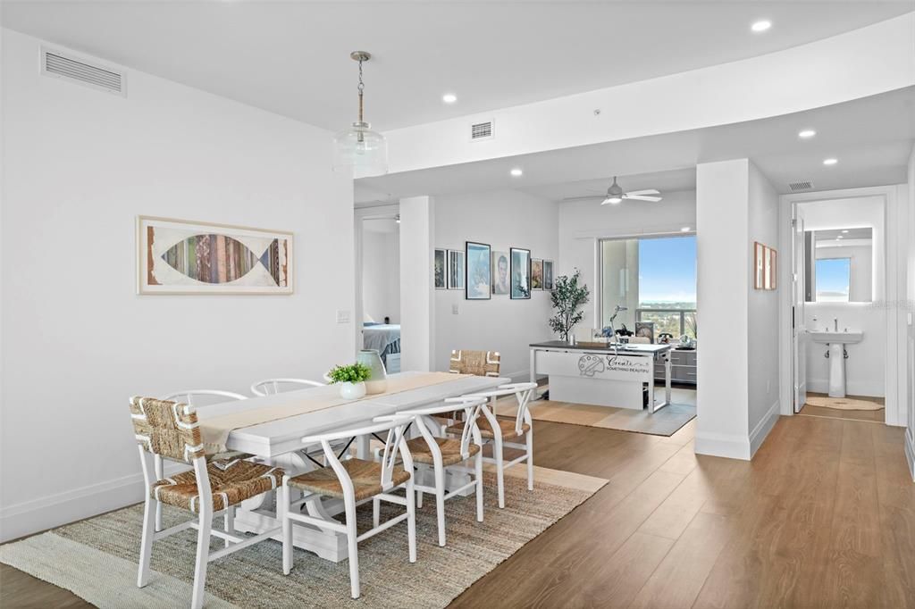 En Venta: $1,995,000 (2 camas, 3 baños, 2176 Pies cuadrados)