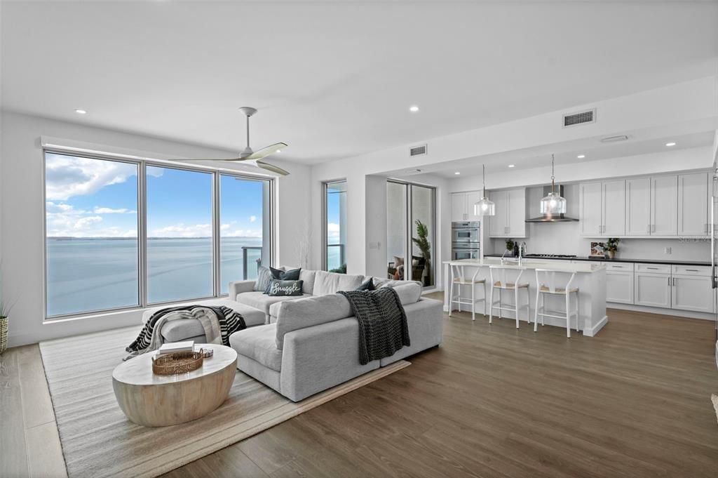 En Venta: $1,995,000 (2 camas, 3 baños, 2176 Pies cuadrados)