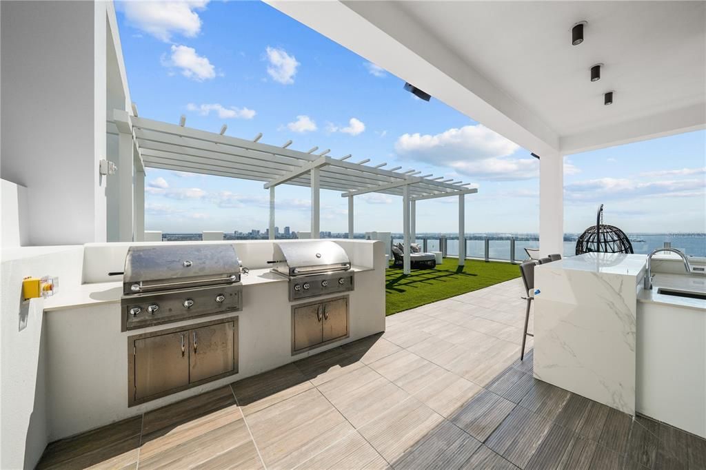 En Venta: $1,995,000 (2 camas, 3 baños, 2176 Pies cuadrados)