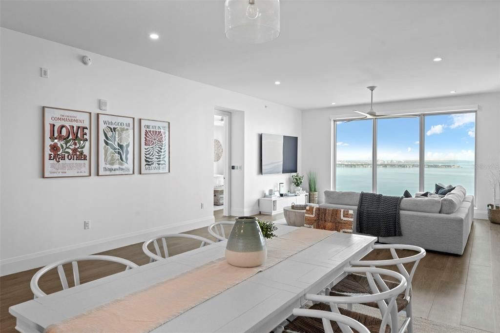 En Venta: $1,995,000 (2 camas, 3 baños, 2176 Pies cuadrados)