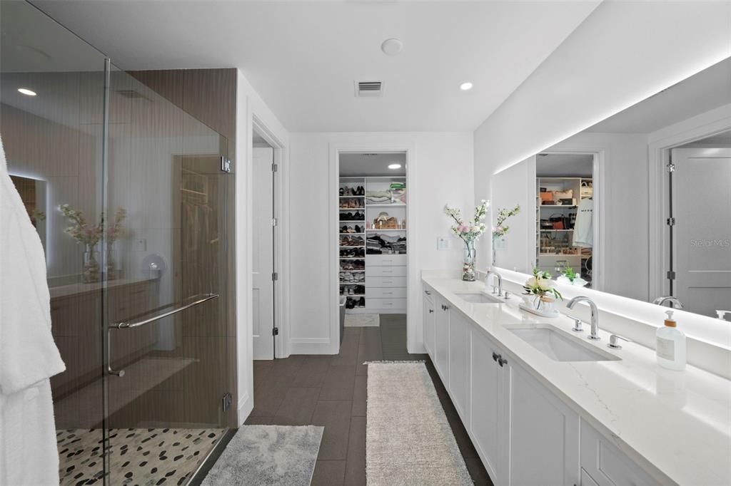 En Venta: $1,995,000 (2 camas, 3 baños, 2176 Pies cuadrados)