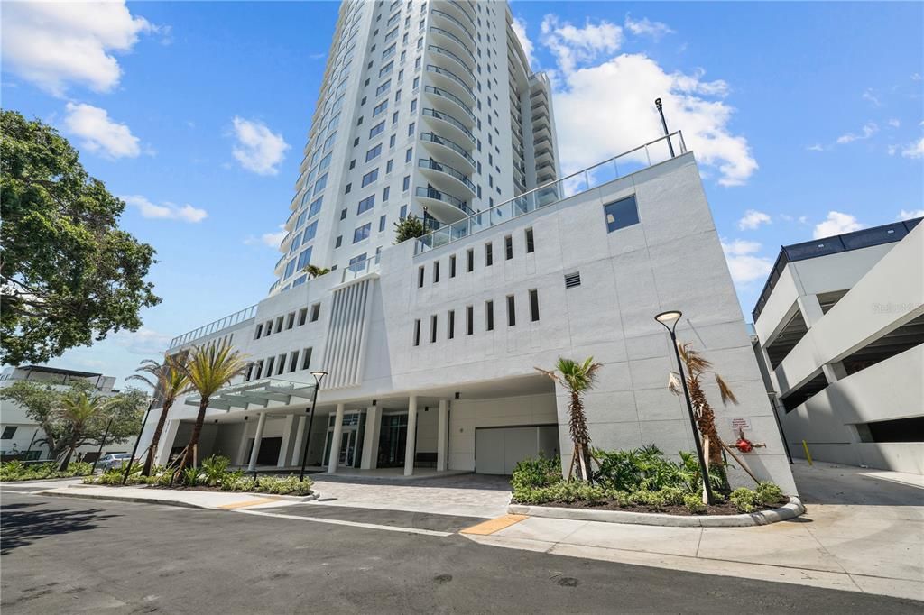 En Venta: $1,995,000 (2 camas, 3 baños, 2176 Pies cuadrados)