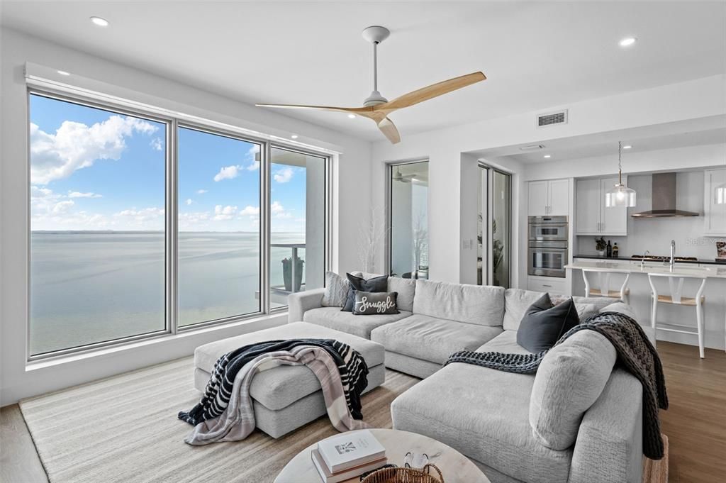 En Venta: $1,995,000 (2 camas, 3 baños, 2176 Pies cuadrados)