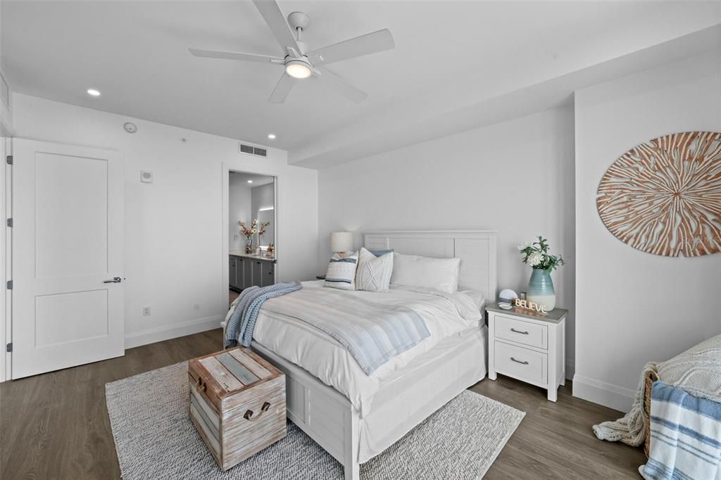 En Venta: $1,995,000 (2 camas, 3 baños, 2176 Pies cuadrados)