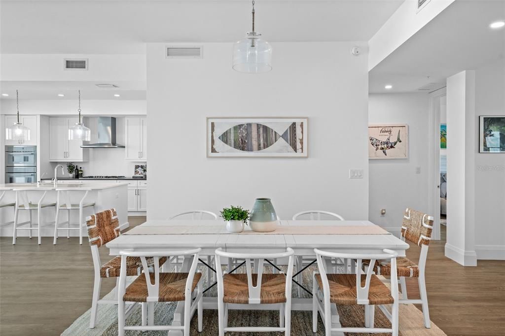 En Venta: $1,995,000 (2 camas, 3 baños, 2176 Pies cuadrados)