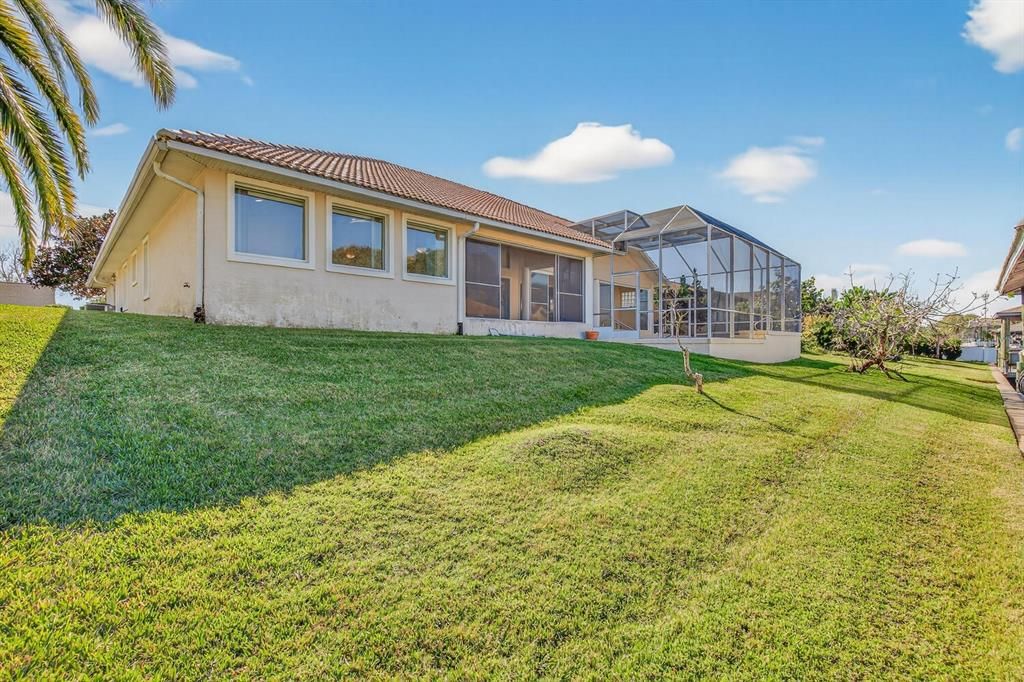 待售: $795,000 (4 贝兹, 2 浴室, 2330 平方英尺)