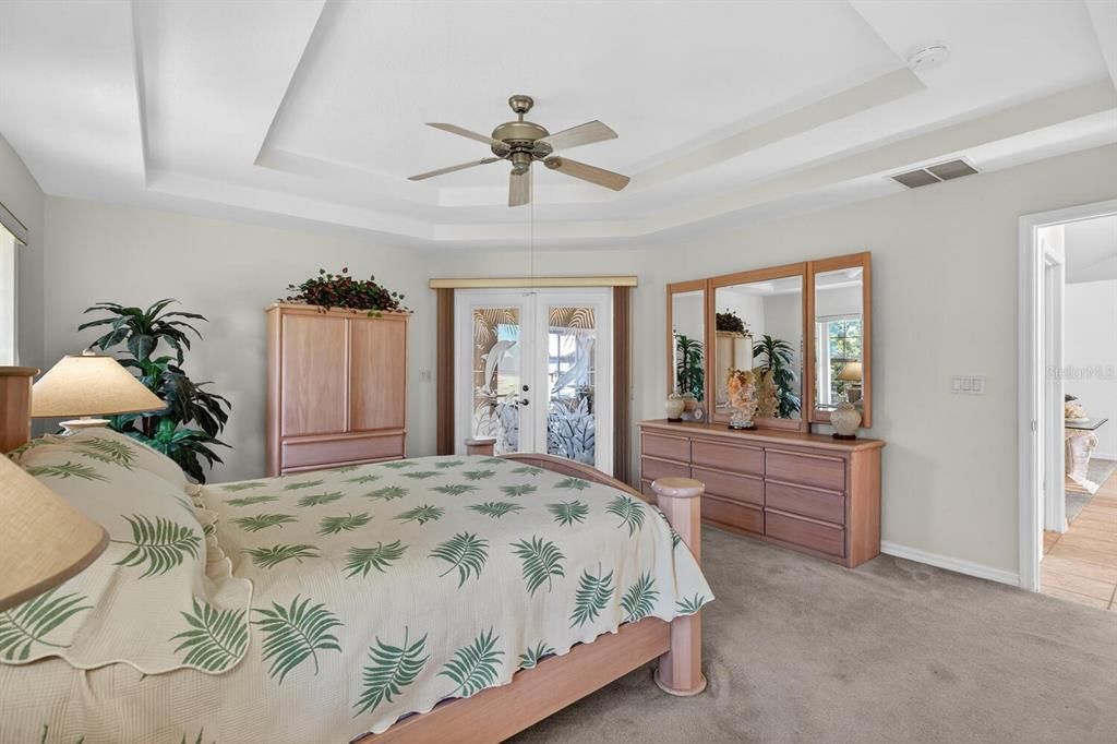 待售: $795,000 (4 贝兹, 2 浴室, 2330 平方英尺)