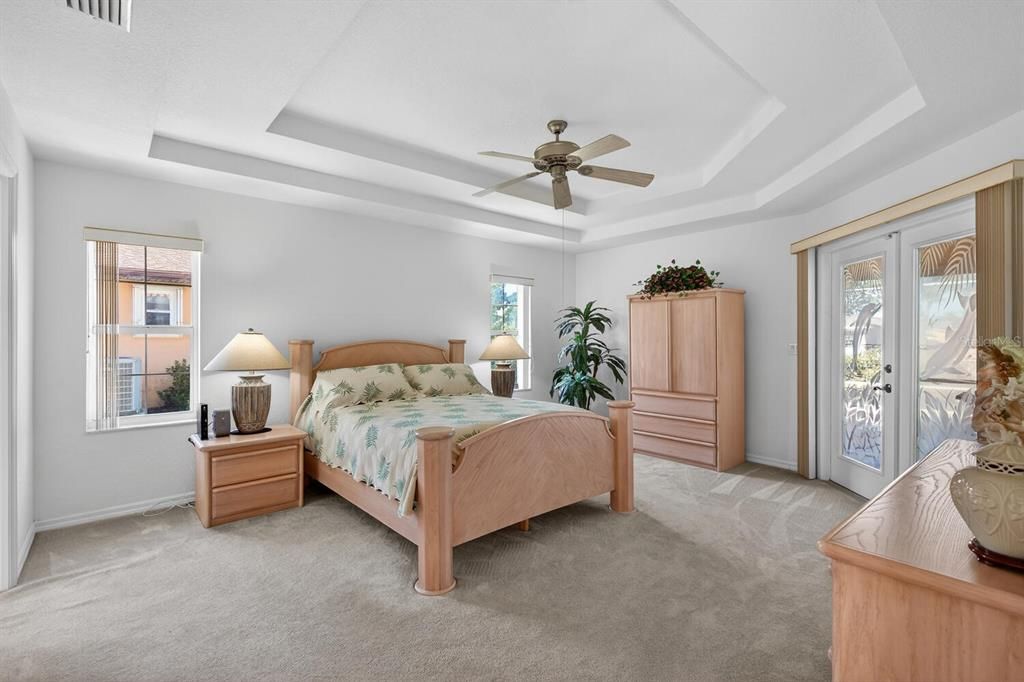 待售: $795,000 (4 贝兹, 2 浴室, 2330 平方英尺)