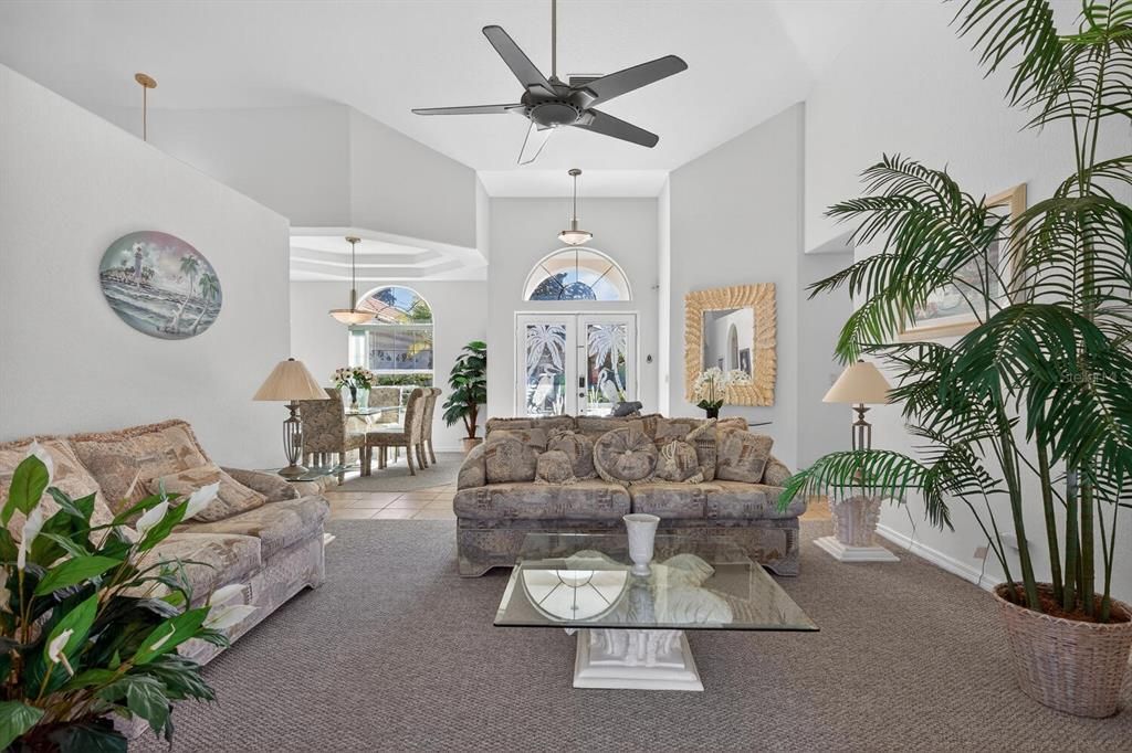 待售: $795,000 (4 贝兹, 2 浴室, 2330 平方英尺)