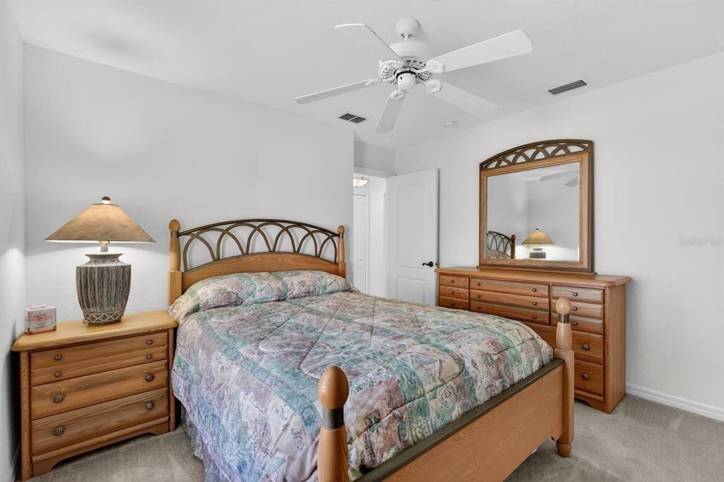 待售: $795,000 (4 贝兹, 2 浴室, 2330 平方英尺)