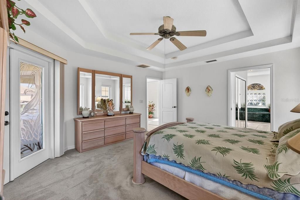 待售: $795,000 (4 贝兹, 2 浴室, 2330 平方英尺)