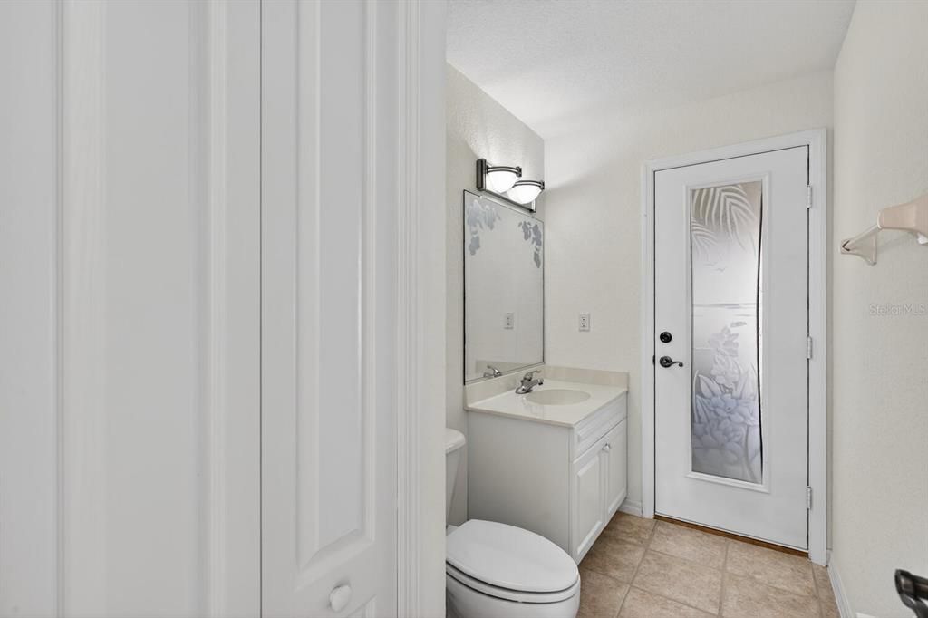 待售: $795,000 (4 贝兹, 2 浴室, 2330 平方英尺)