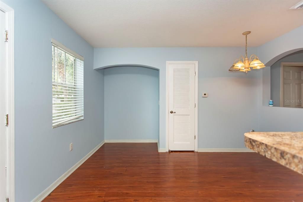 На продажу: $150,000 (2 спален, 2 ванн, 1008 Квадратных фут)