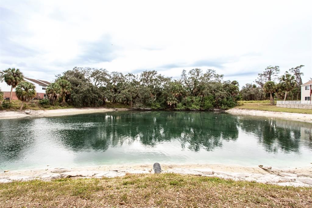 На продажу: $150,000 (2 спален, 2 ванн, 1008 Квадратных фут)