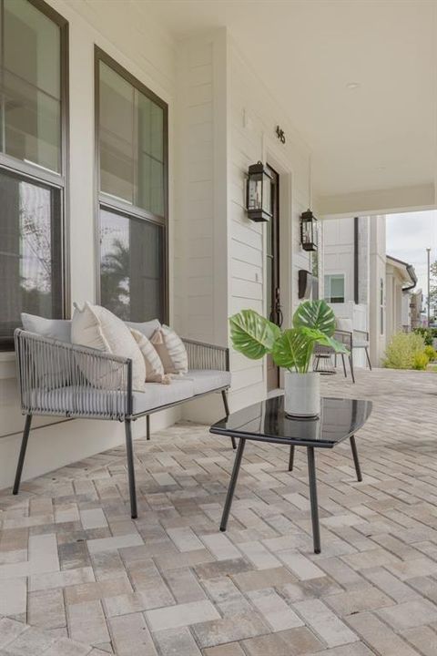 Под контрактом: $1,399,900 (4 спален, 4 ванн, 3086 Квадратных фут)