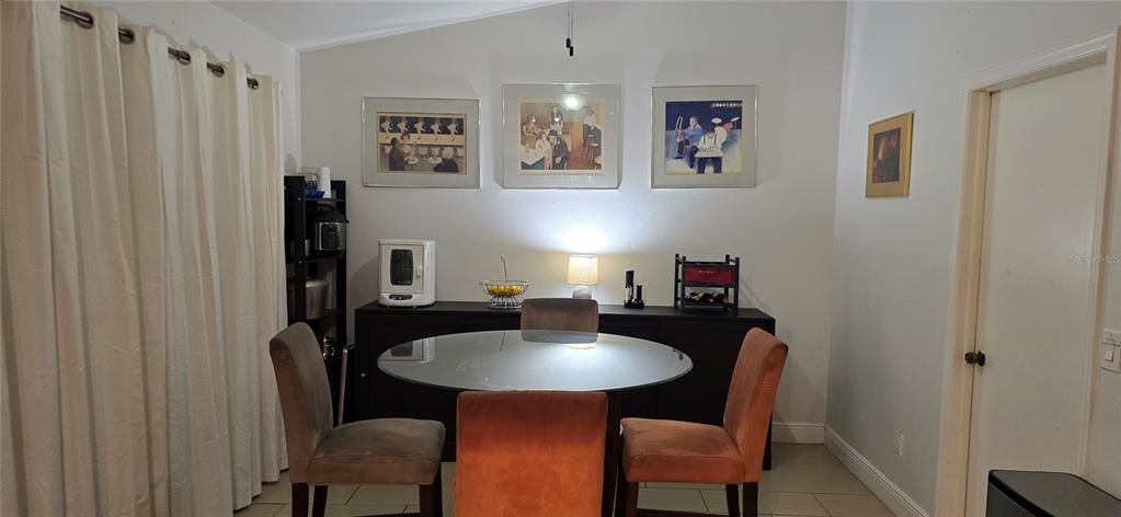 For Sale: $335,000 (3 beds, 2 baths, 1311 Square Feet)