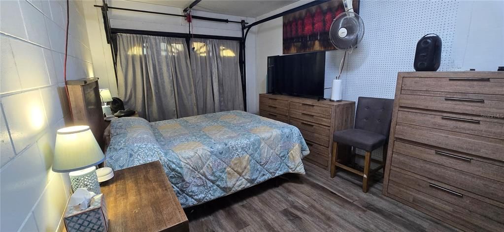 For Sale: $335,000 (3 beds, 2 baths, 1311 Square Feet)