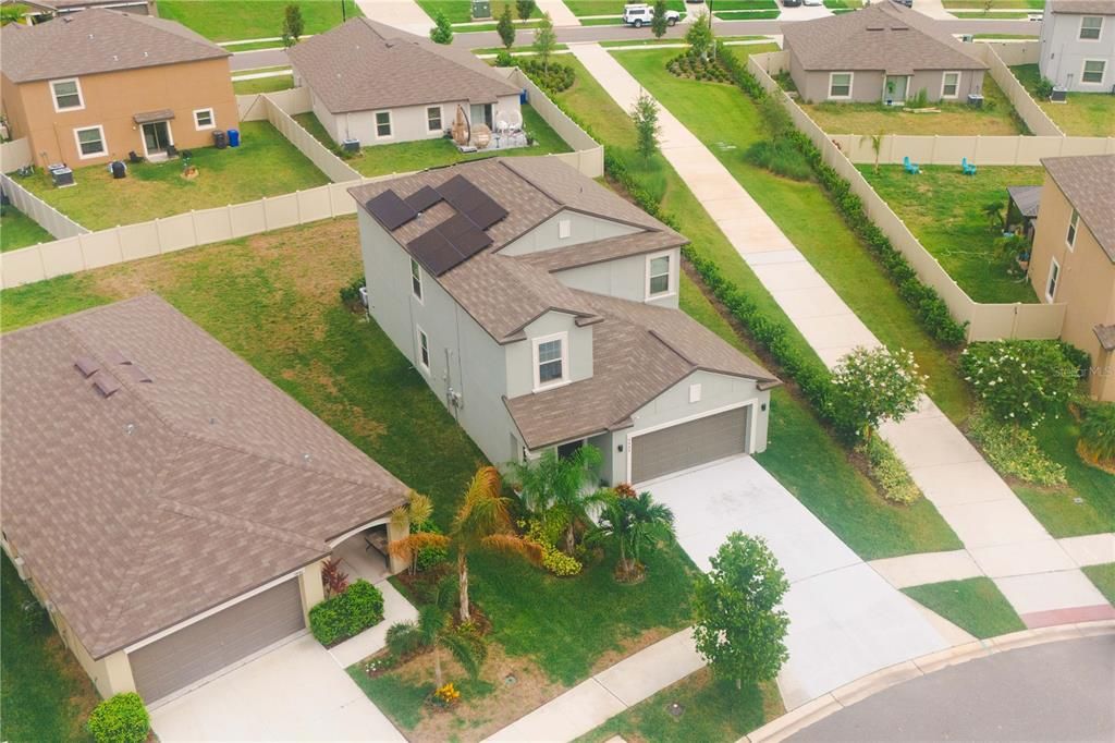 For Sale: $424,900 (5 beds, 2 baths, 2415 Square Feet)