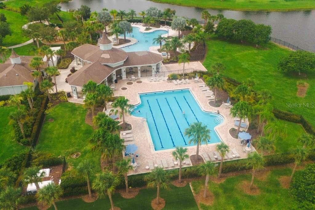 For Sale: $424,900 (5 beds, 2 baths, 2415 Square Feet)