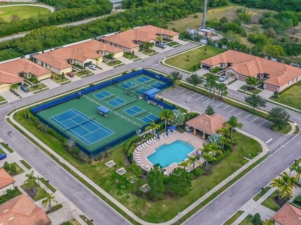 待售: $440,000 (3 贝兹, 2 浴室, 2183 平方英尺)