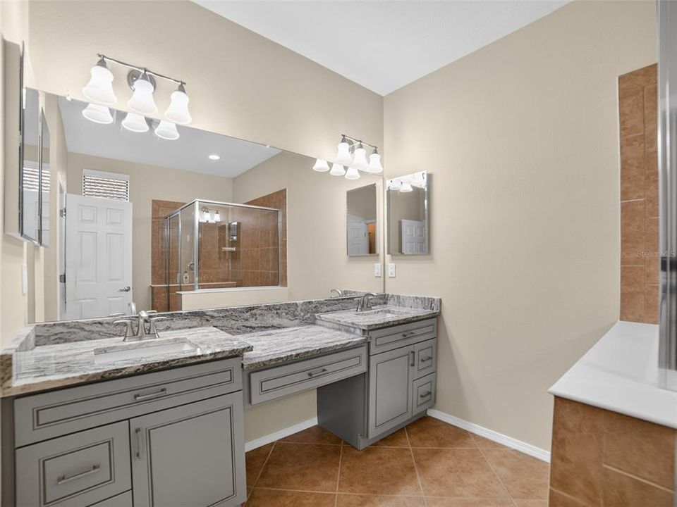 待售: $440,000 (3 贝兹, 2 浴室, 2183 平方英尺)