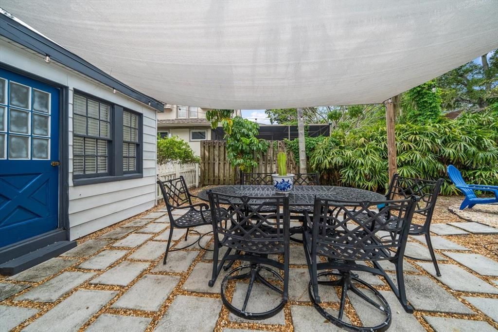 For Sale: $425,000 (5 beds, 3 baths, 1980 Square Feet)