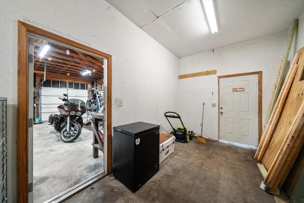 For Sale: $425,000 (5 beds, 3 baths, 1980 Square Feet)