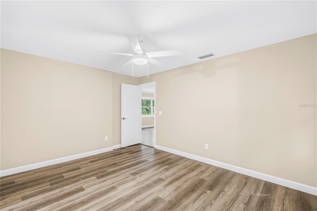 待售: $325,000 (3 贝兹, 2 浴室, 1610 平方英尺)