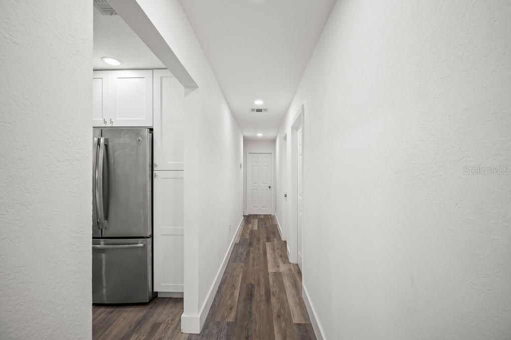 For Sale: $249,000 (3 beds, 2 baths, 1098 Square Feet)