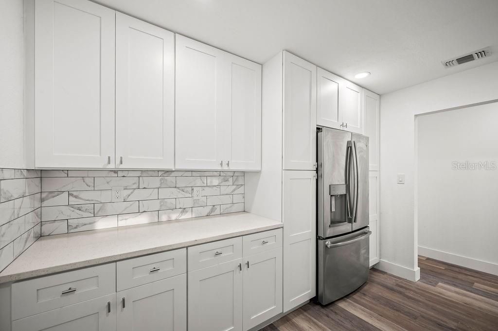 For Sale: $249,000 (3 beds, 2 baths, 1098 Square Feet)