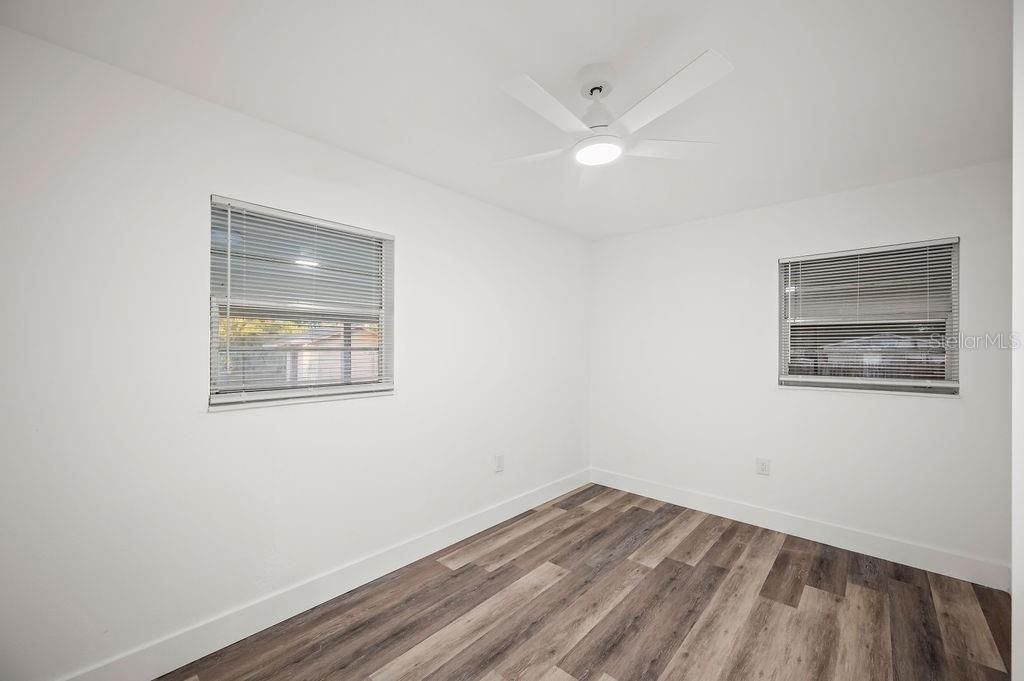 For Sale: $249,000 (3 beds, 2 baths, 1098 Square Feet)