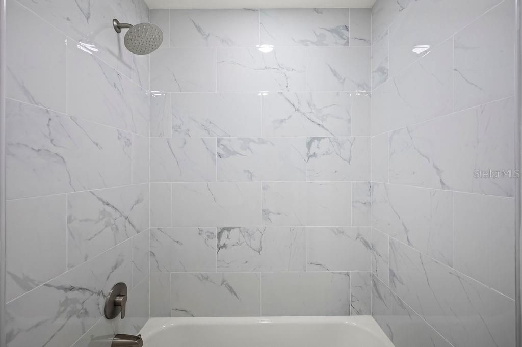 For Sale: $249,000 (3 beds, 2 baths, 1098 Square Feet)