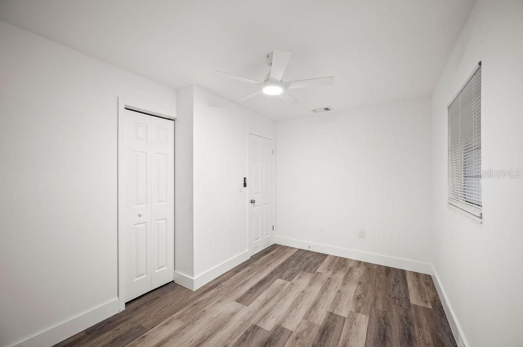 For Sale: $249,000 (3 beds, 2 baths, 1098 Square Feet)