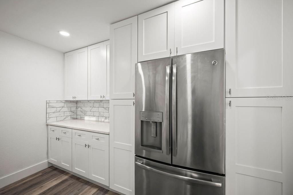 For Sale: $249,000 (3 beds, 2 baths, 1098 Square Feet)