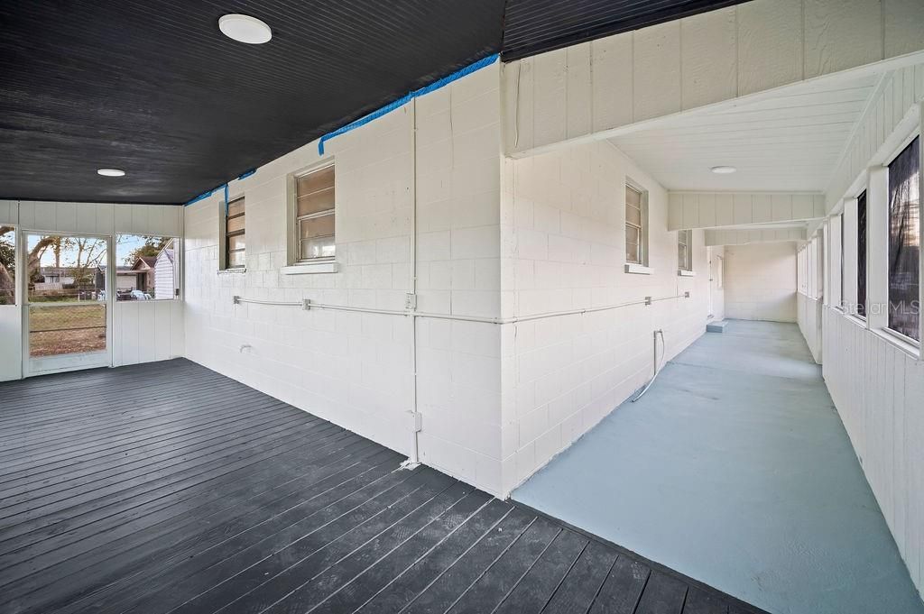 For Sale: $249,000 (3 beds, 2 baths, 1098 Square Feet)