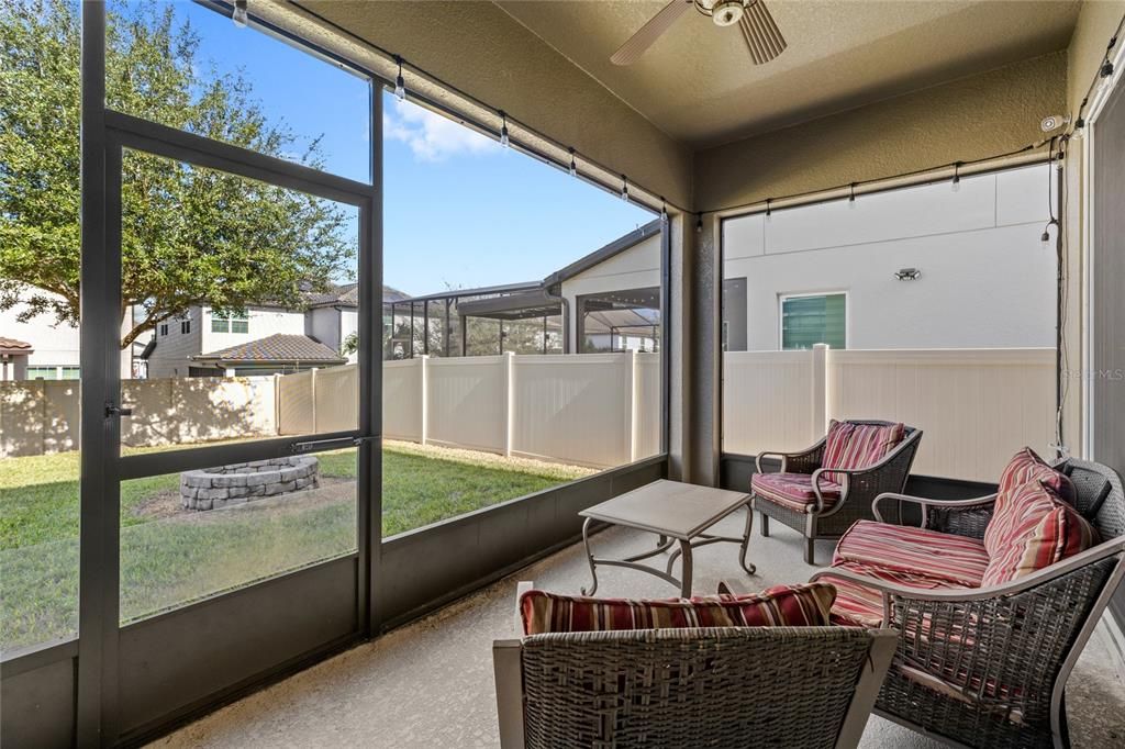 En Venta: $715,000 (5 camas, 3 baños, 2808 Pies cuadrados)