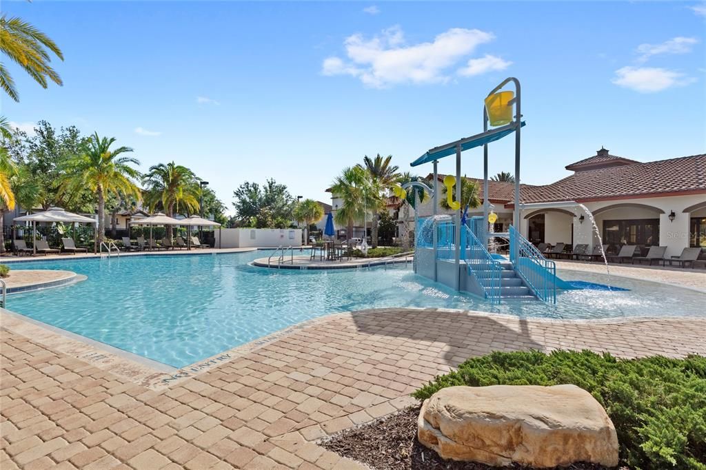 En Venta: $715,000 (5 camas, 3 baños, 2808 Pies cuadrados)