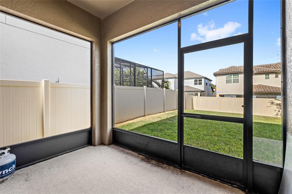 En Venta: $715,000 (5 camas, 3 baños, 2808 Pies cuadrados)