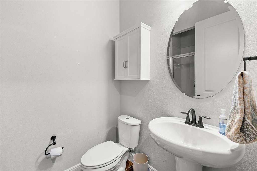 En Venta: $715,000 (5 camas, 3 baños, 2808 Pies cuadrados)