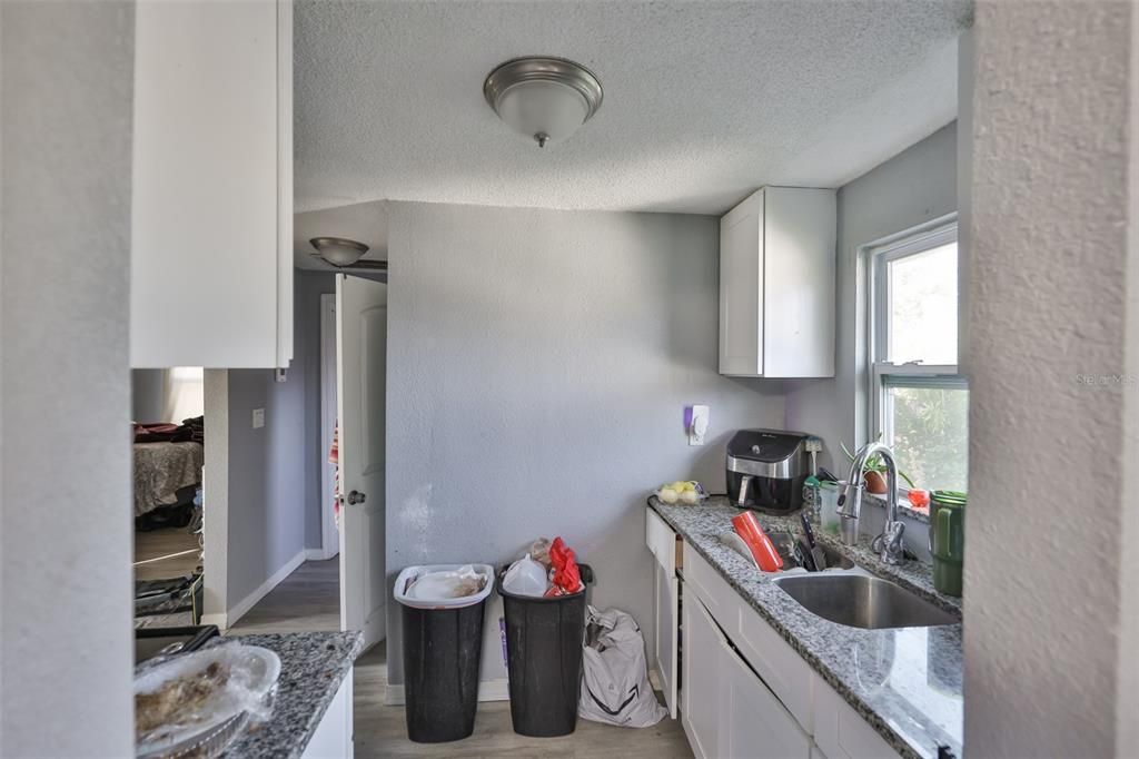 En Venta: $450,000 (3 camas, 0 baños, 1207 Pies cuadrados)