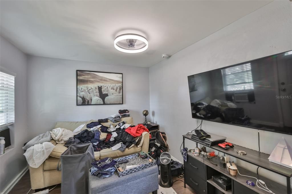 En Venta: $450,000 (3 camas, 0 baños, 1207 Pies cuadrados)