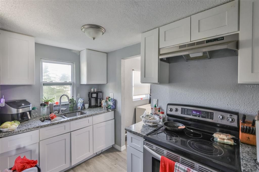 En Venta: $450,000 (3 camas, 0 baños, 1207 Pies cuadrados)